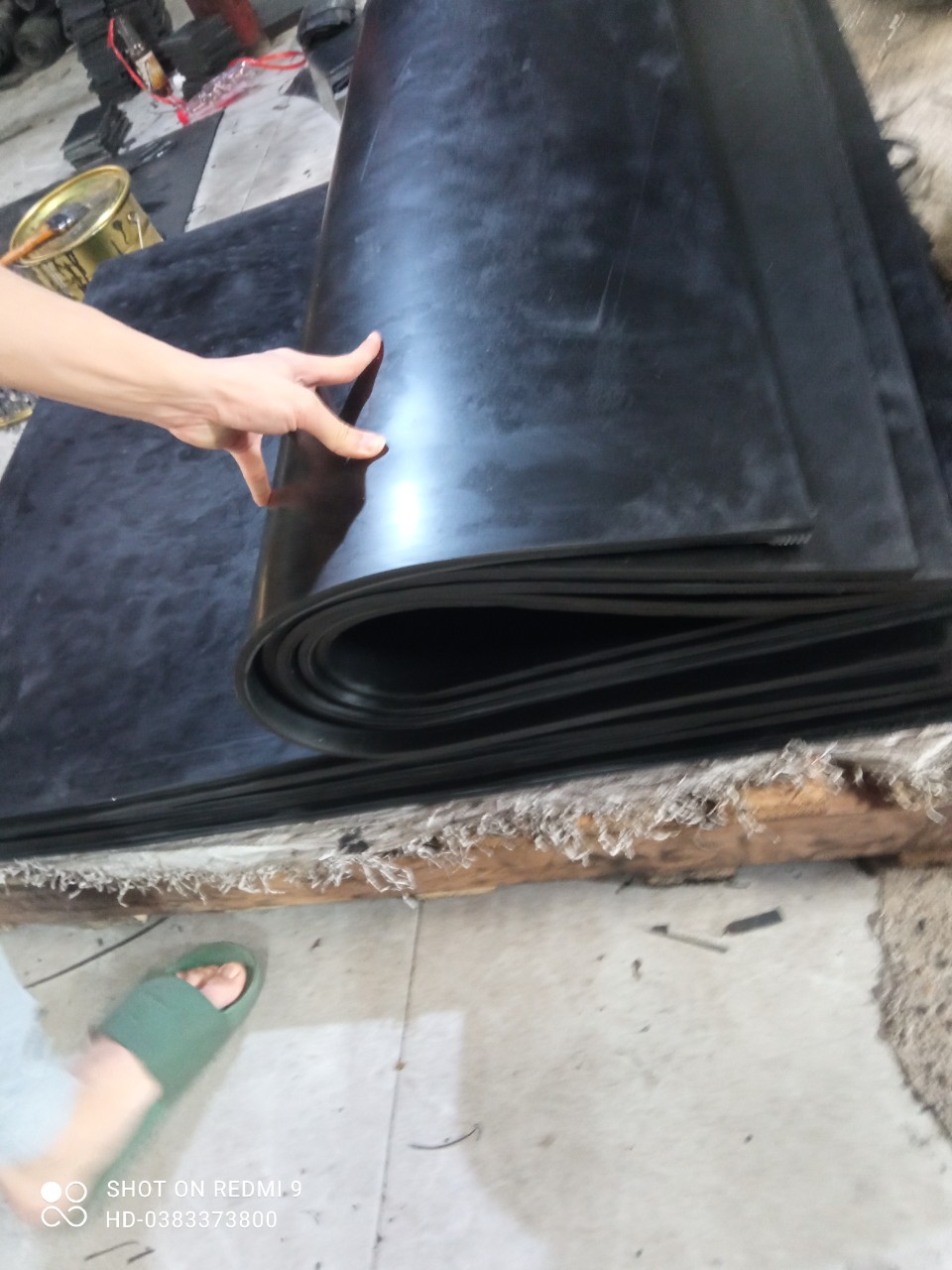 gioăng xốp EPDM cửa cuốn tấm liền chống nước chống bụi